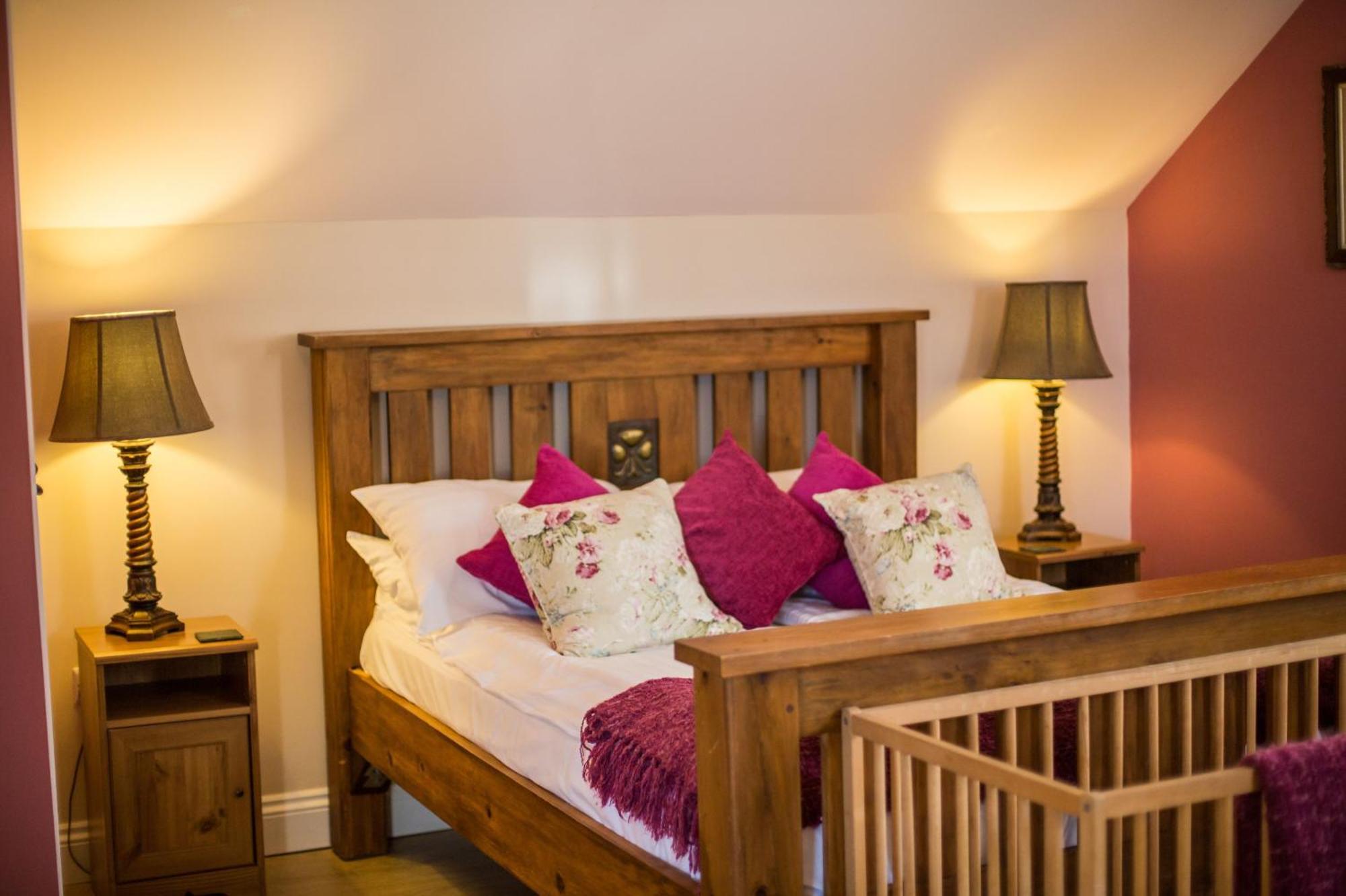 The Big Barn Villa Kidwelly Exterior photo