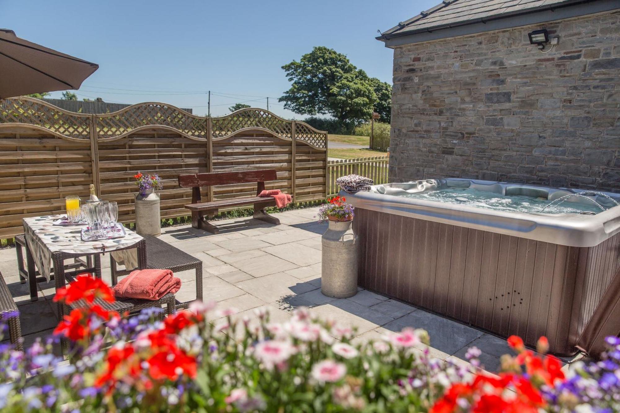 The Big Barn Villa Kidwelly Exterior photo